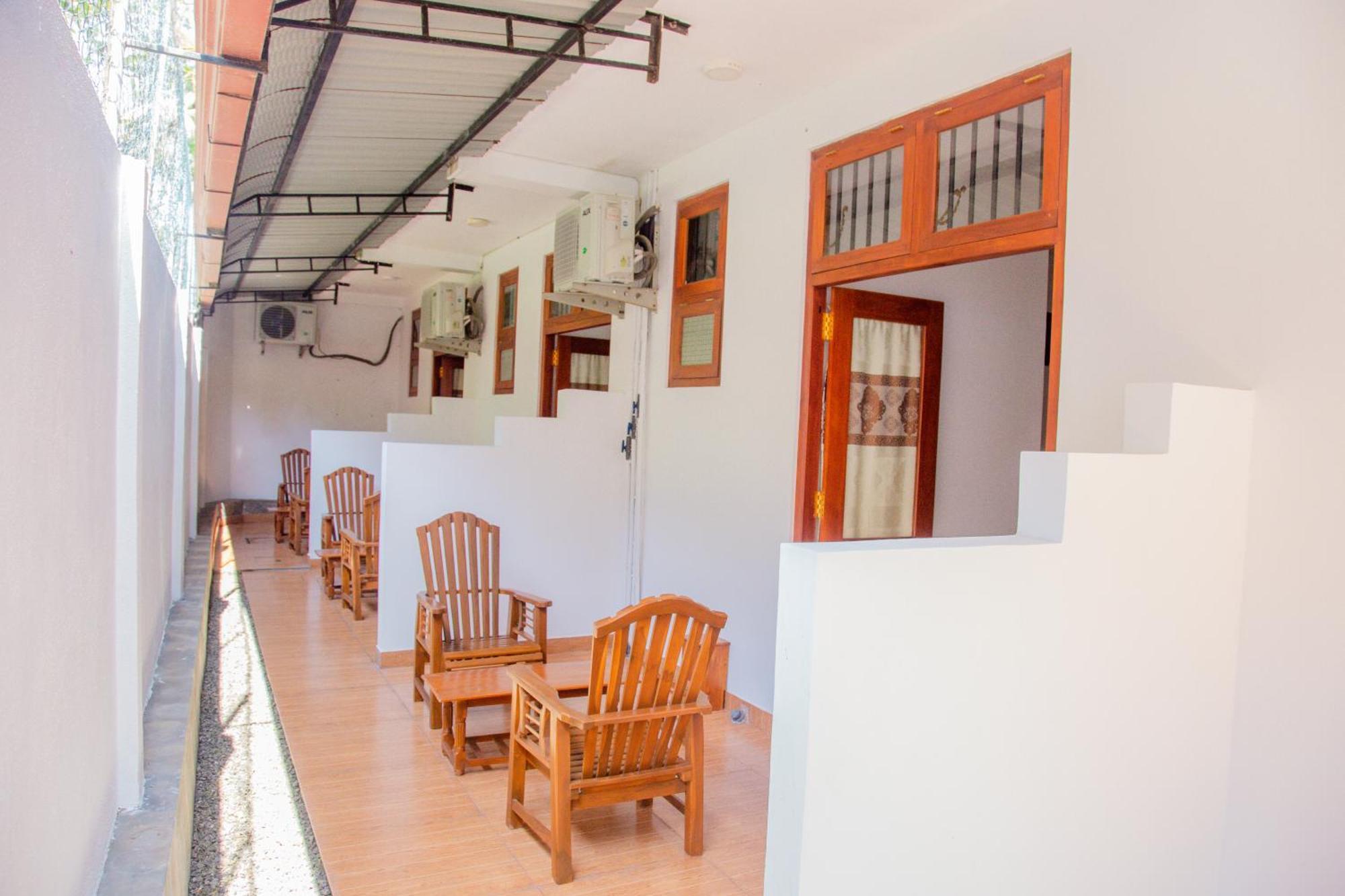 Hispaniola Inn Mirissa Zewnętrze zdjęcie