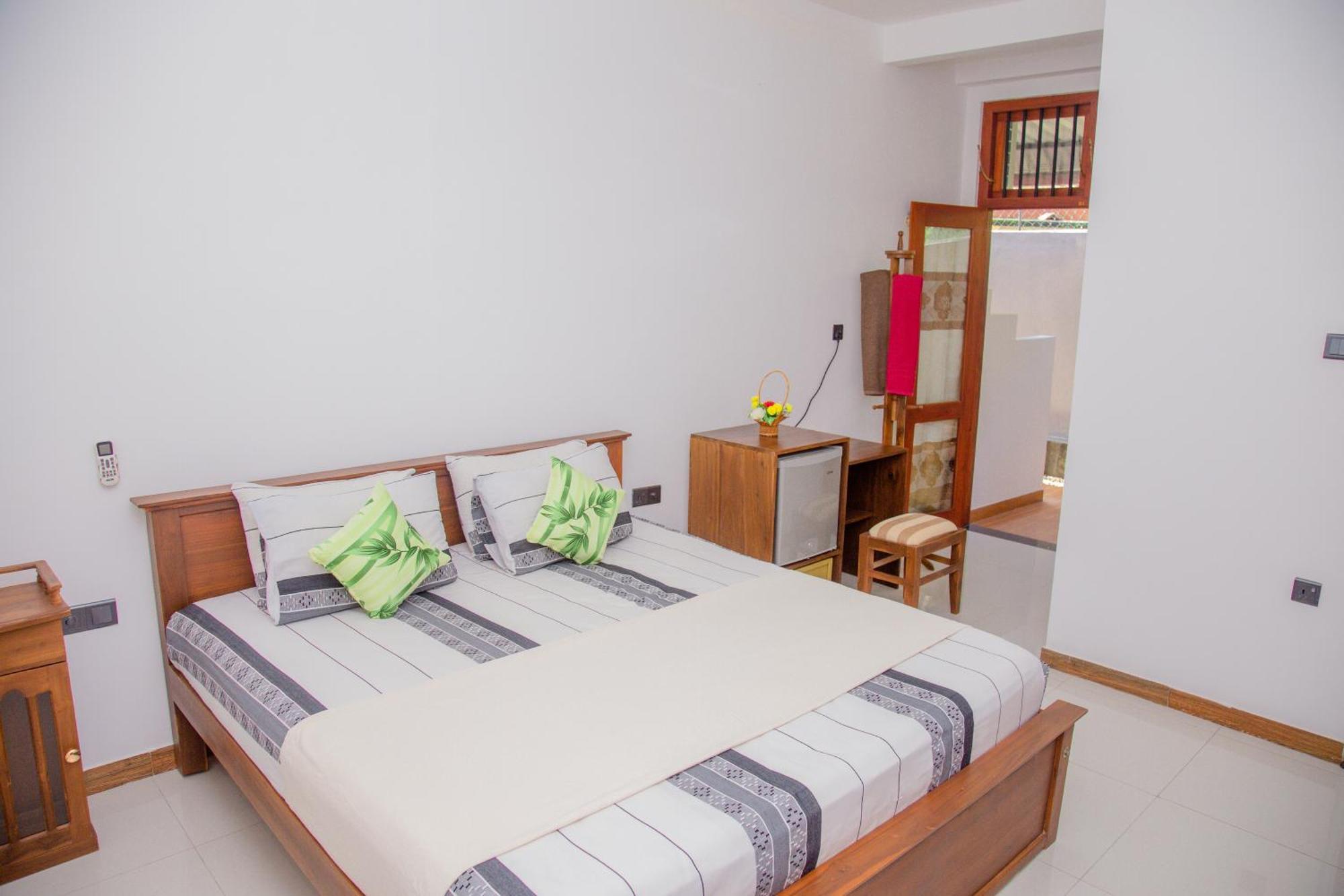 Hispaniola Inn Mirissa Zewnętrze zdjęcie